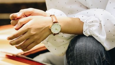 Đồng hồ SRWatch nữ: Nhẹ nhàng và tinh tế